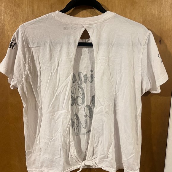 On Fire Women's White Tie Back Living My Best Life Cutout Crop Tee Shirt XL - Picture 6 of 6